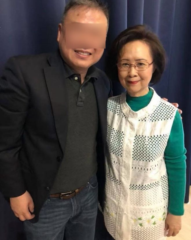 姻细节：送牛肉干挂大红窗帘、写情诗挑衅尊龙凯时app网站林婉珍公开琼瑶介入婚(图2)