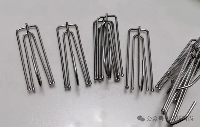 明了一年省下几百元看完赶紧试一试尊龙凯时窗帘挂钩放在厨房真是太聪(图1)